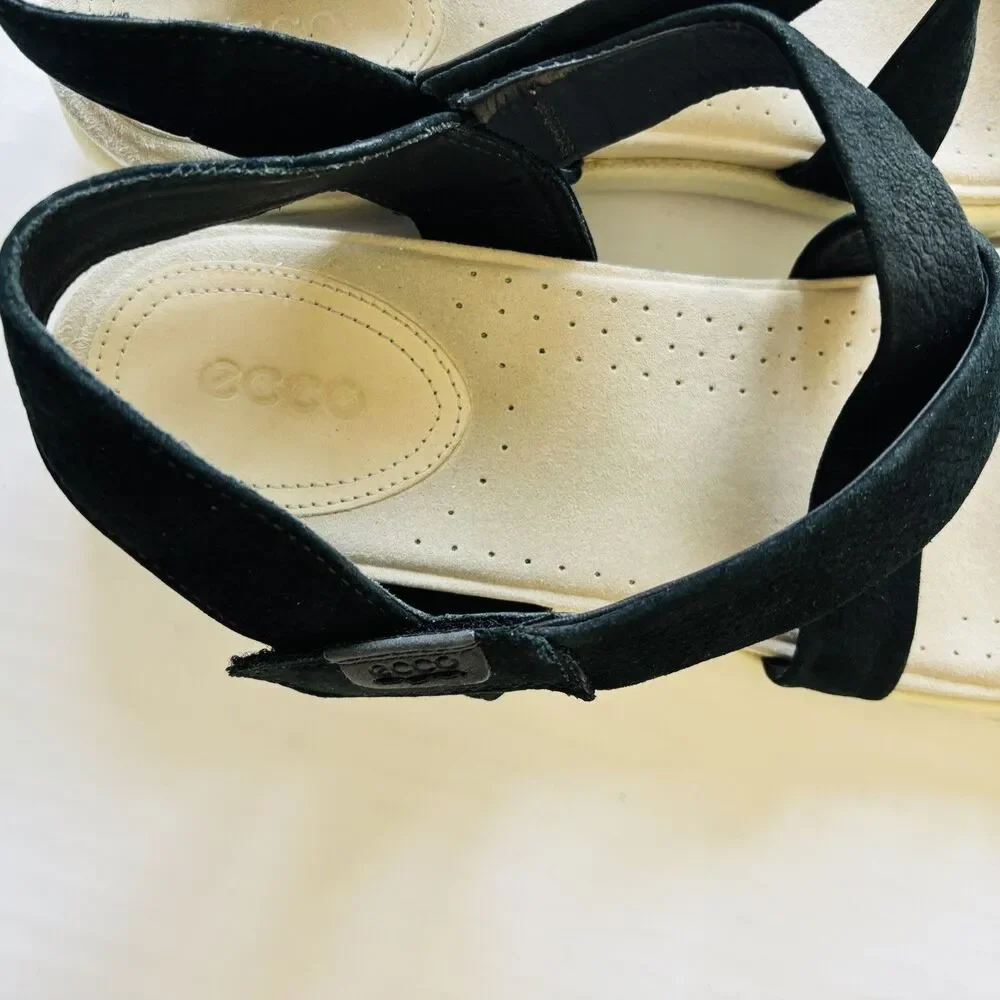 ECCO brand style